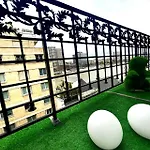 Quai De Seine Tour Eiffel Trocadero